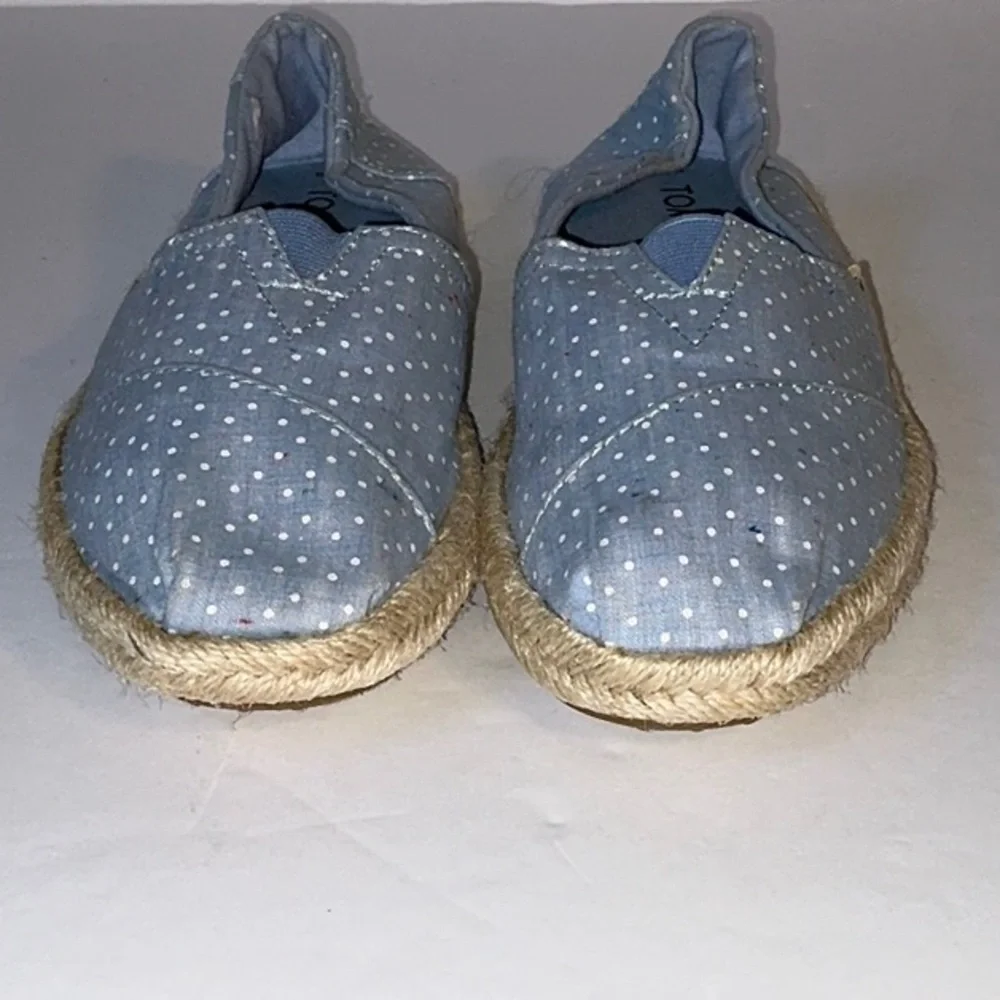 TOMS, Chambray Slip Ons, Size 6
